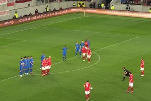 圓月彎刀！薩比策在國家隊打入的精彩任意球
