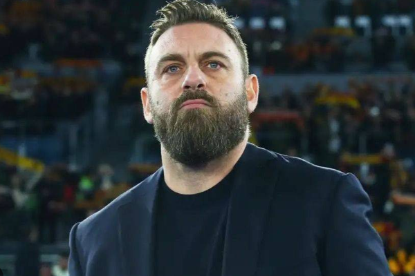 德羅西現任哪個(gè)球隊主帥？