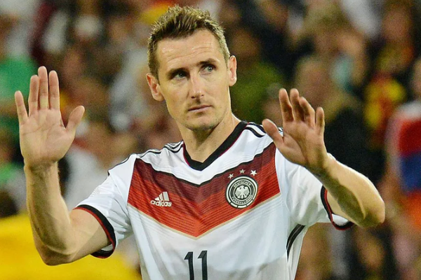 德國足球歷史盤(pán)帶突破最好的球員是誰(shuí)？